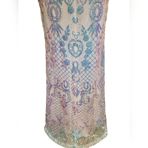 Blondie Nites Elegant White Sequin Sleeveless Gown - Picture 11 of 13